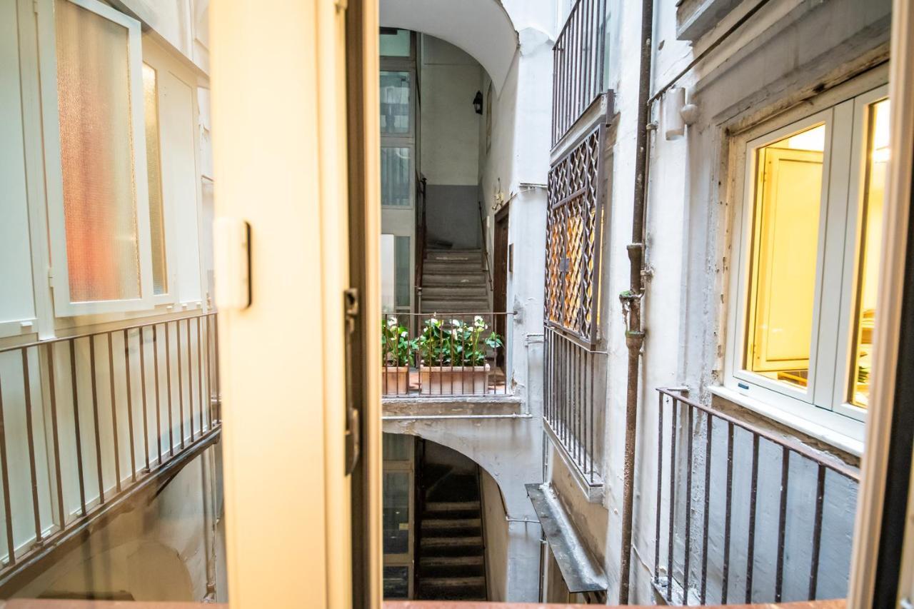 B&B Napoli Time Eksteriør billede